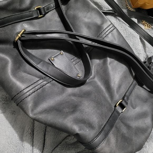 Purses - Picture 2 of 8